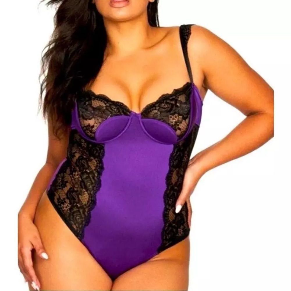 Frederick’s of Hollywood Ilana Underwire Lace Teddy